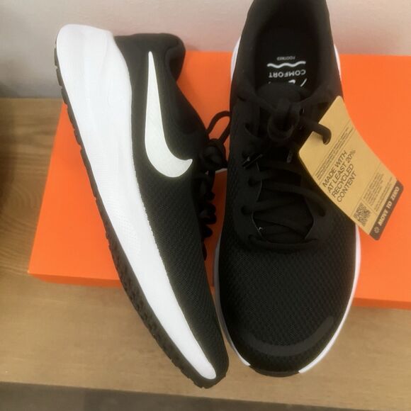Nike Revolution 7 Men Running Shoes Black White FB2207 001 Size 13 Gym Outdoor main image 4